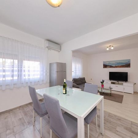 Apartment Mirela ザダル エクステリア 写真