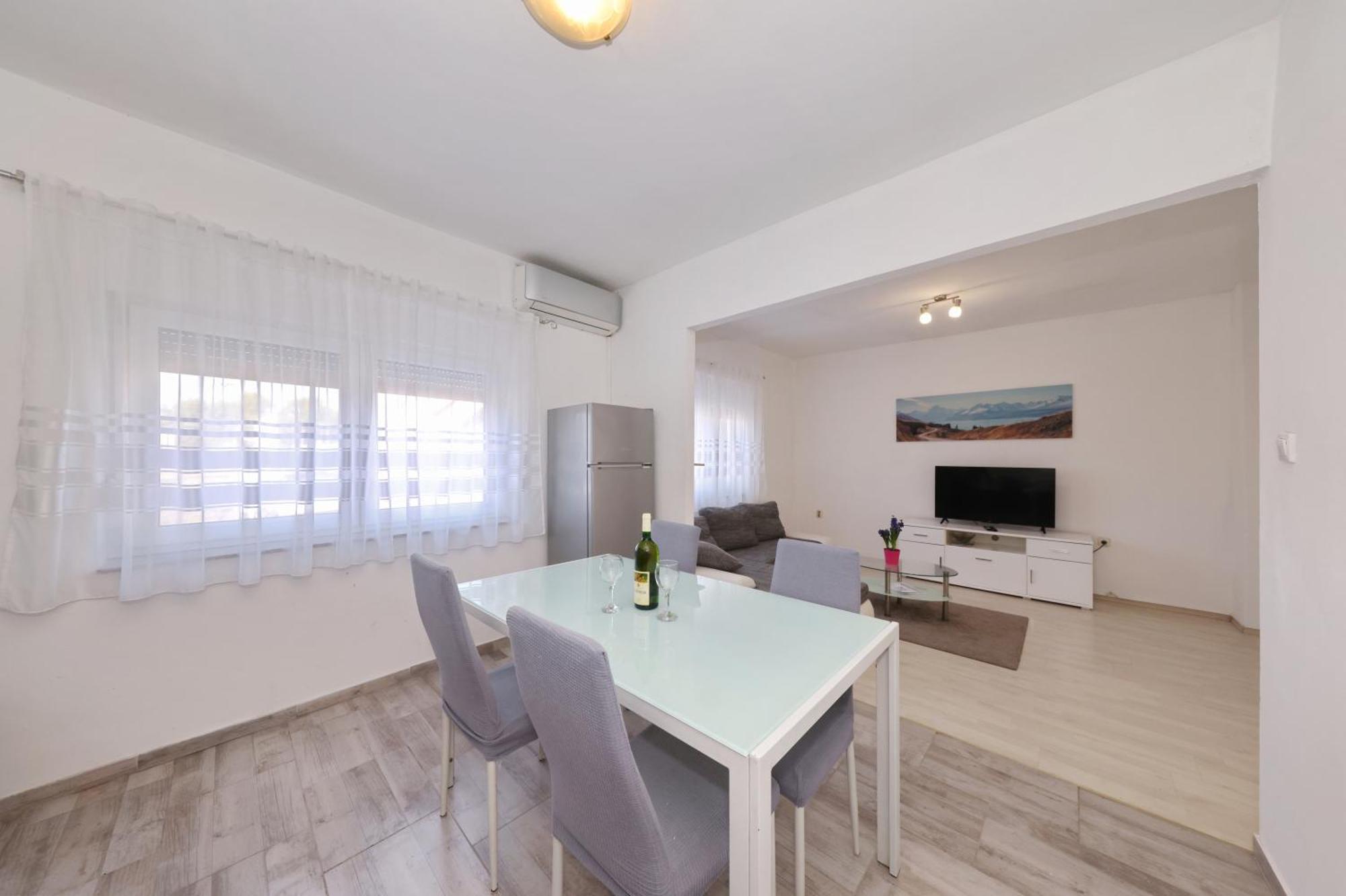Apartment Mirela ザダル エクステリア 写真